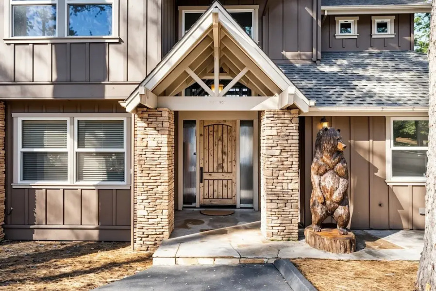 Casa Cassaretto - This Beautiful Lakefront Home is Only 50 yards from Marina Beach by Yosemite Region Resorts