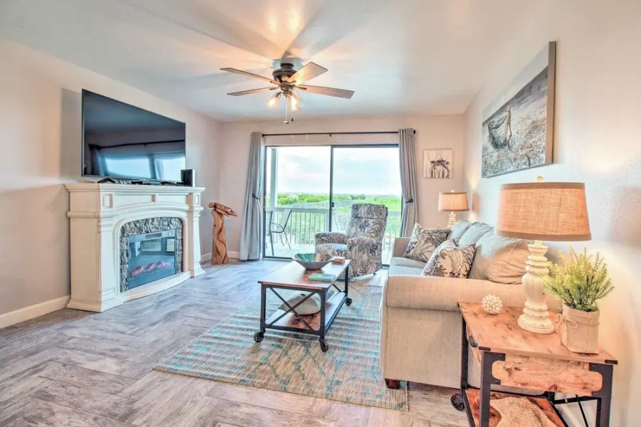 Oceanfront St Helena Island Condo w/ Beach Access!