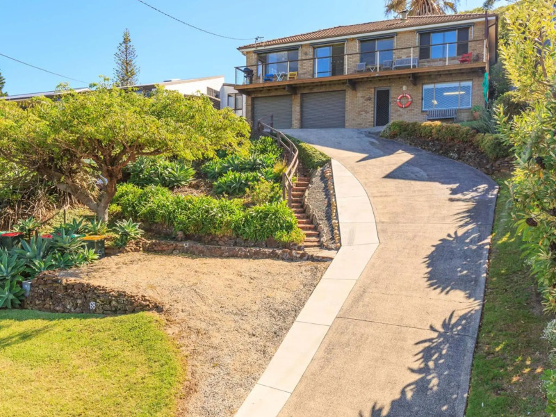 OSPREY Gerroa 4pm check out Sundays