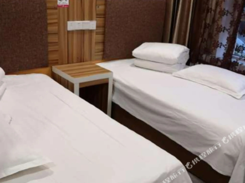 City 118 Chain Hotel (Ulanhaote Wuyi Square Store)