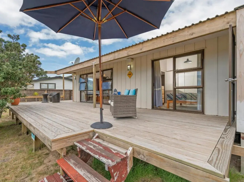 Pilots Rest - Pauanui Airfield Holiday Home