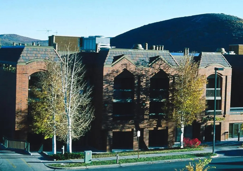 Raintree's Park Plaza Park City