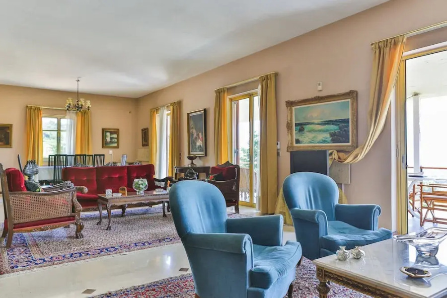 Dream Holidays in a Luxurious Garden Pool Villa