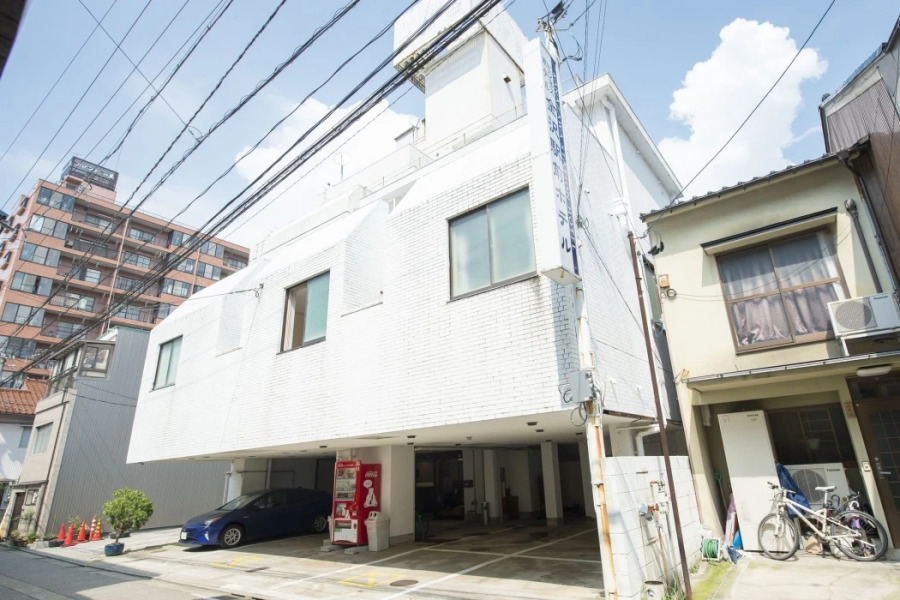 Kanazawa Station Hotel