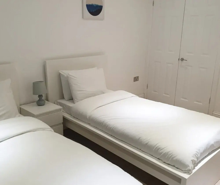 Everest Apartments Aldershot by SAZ Living