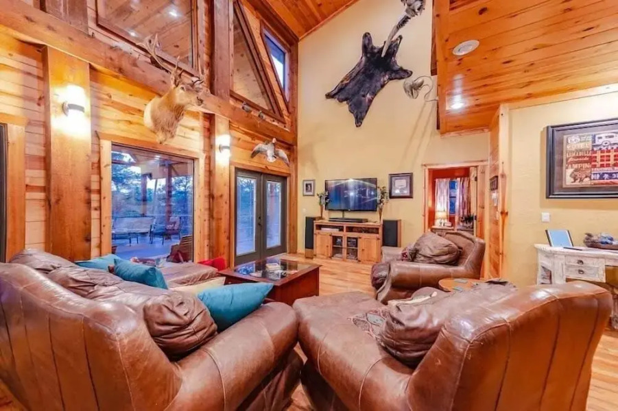 Mountain Fork Lodge With Wifi and Fire Pit by Redawning