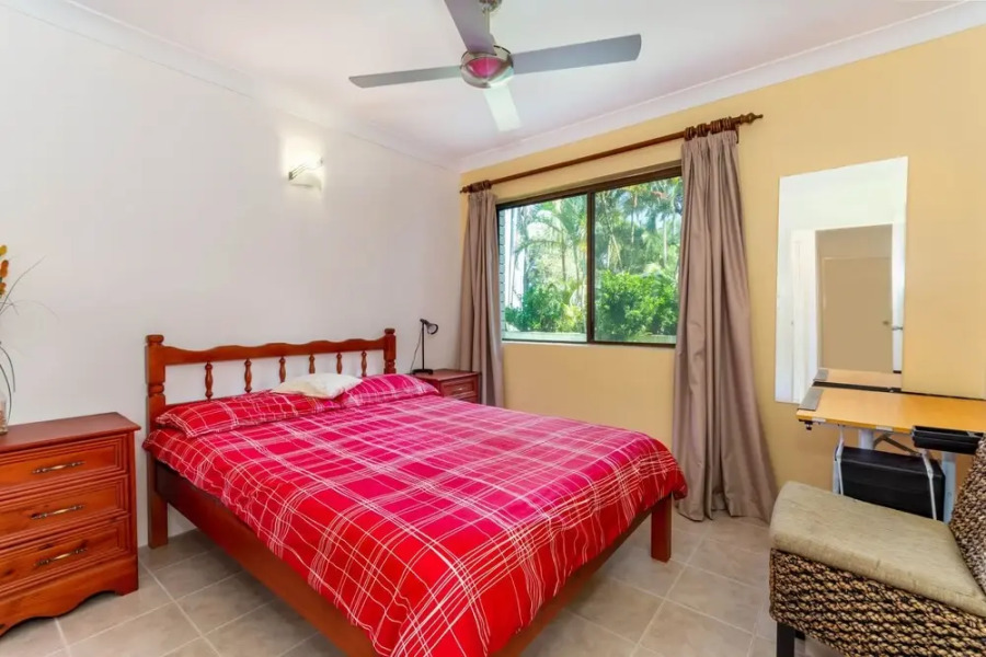 Ground floor, air condtioned apartment!