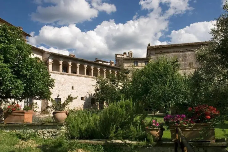 Le Logge di Silvignano Historic House