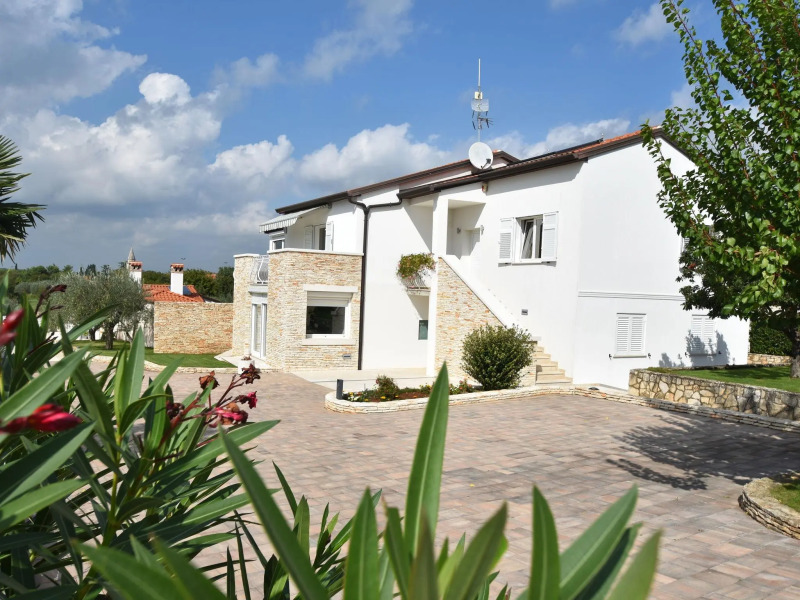 Luxurious Villa in Lavanda in Kanfanar