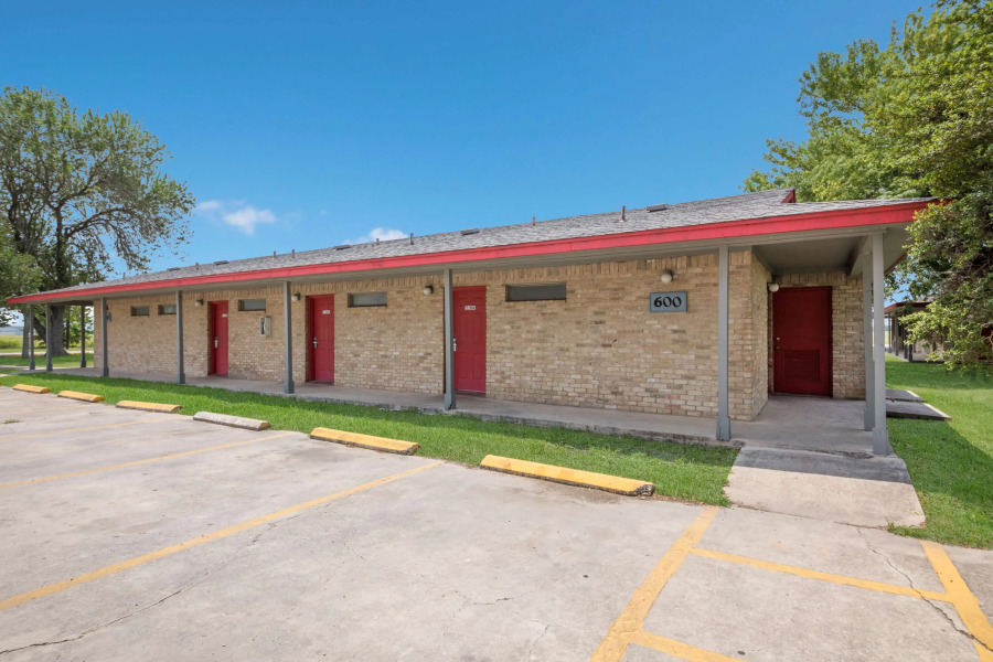 Americas Best Value Inn Lockhart