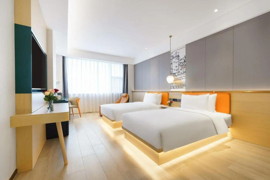 Ibis Hotel (Maoming Cultural Square)