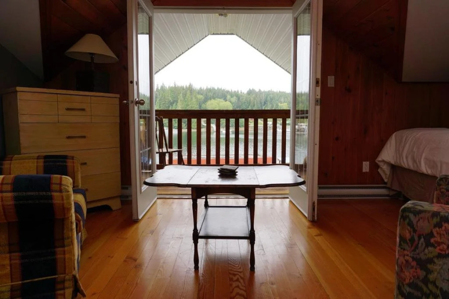 Kingfisher Lodge and Marina