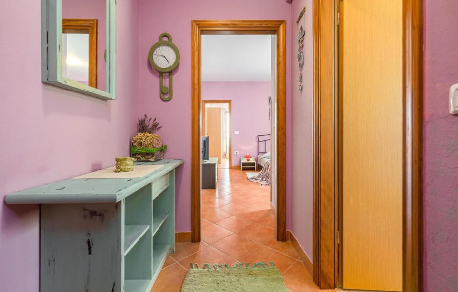 Beautiful Home in Buje With Wifi and 4 Bedrooms