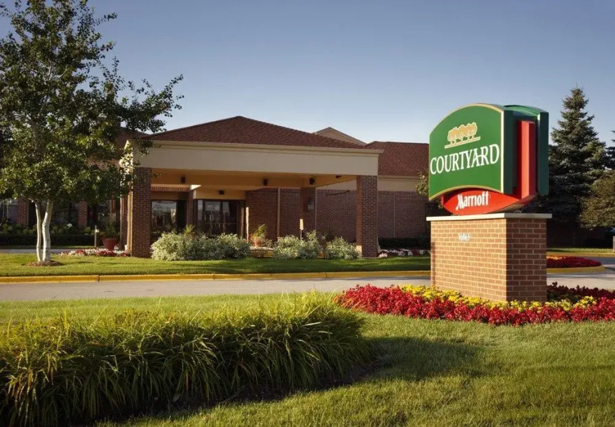 Courtyard by Marriott Milwaukee Brookfield