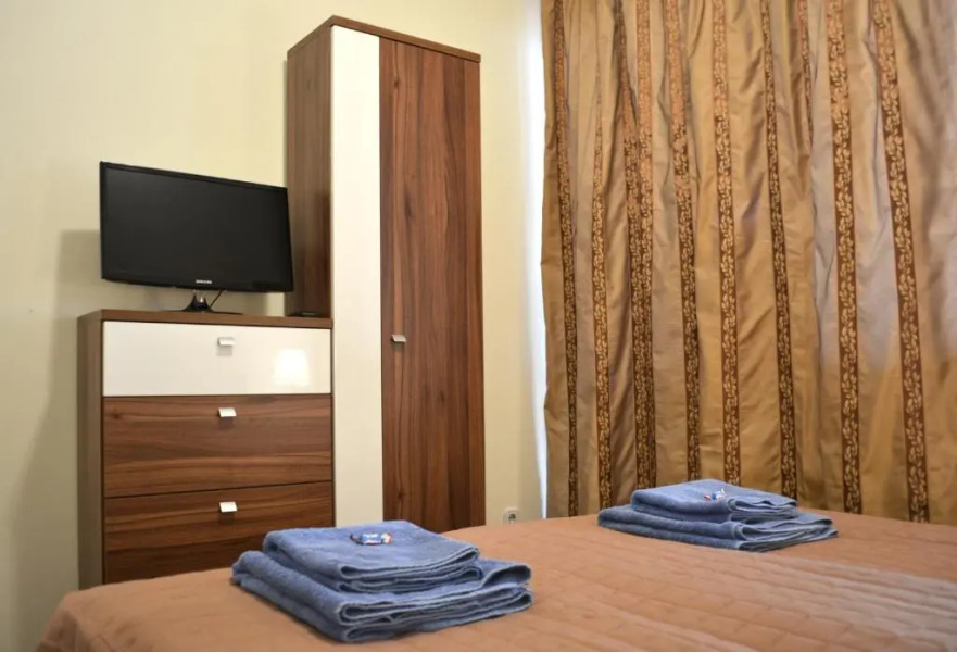 Airport Glossel Panzi