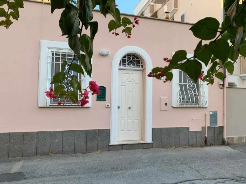 Charming And Cozy House