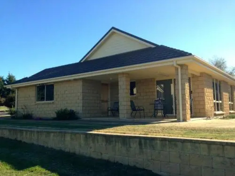 The Villa On Pine Tree Avenue