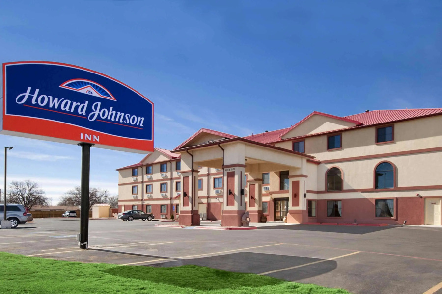 Howard Johnson by Wyndham Lubbock TX