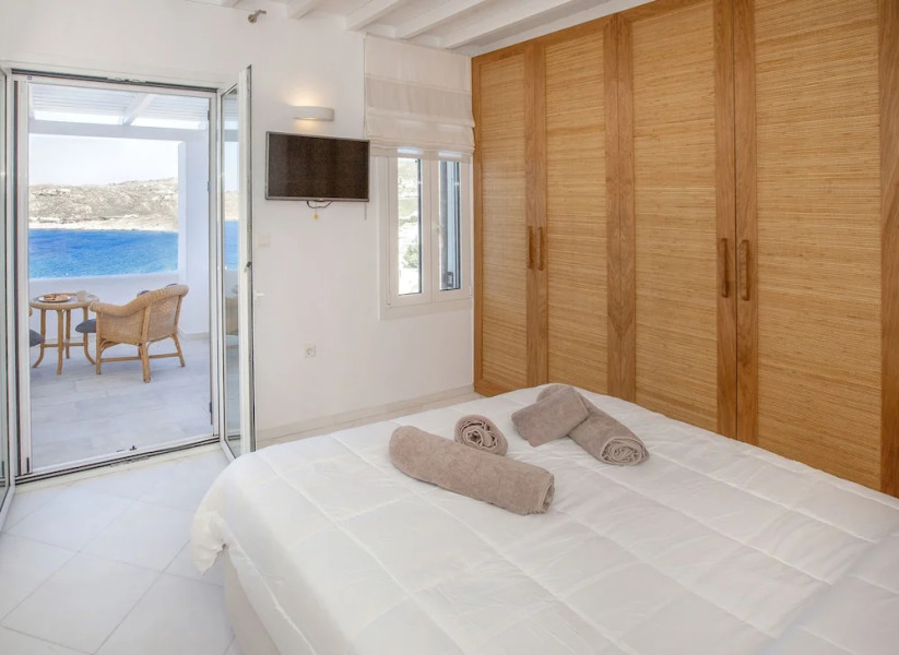 Mykonian house in Elia beach by GHH