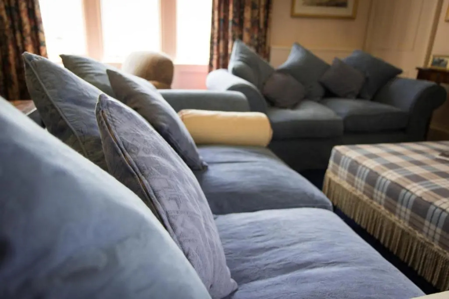 Whitehouse Country House