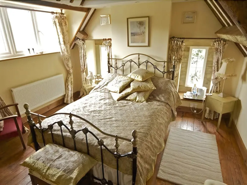 Dove Cottage Bed and Breakfast