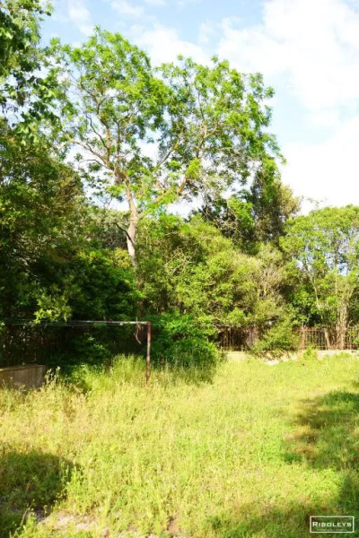 Vias-Village - T2 dans ancien domaine viticole