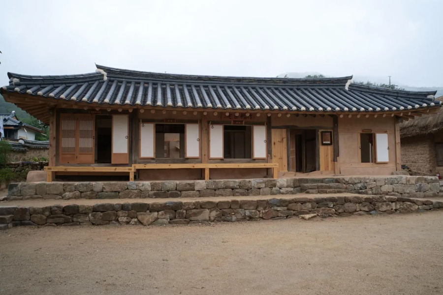 Jukheon Traditional House