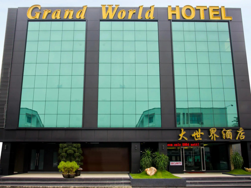 Capital O 91074 Grand World Hotel