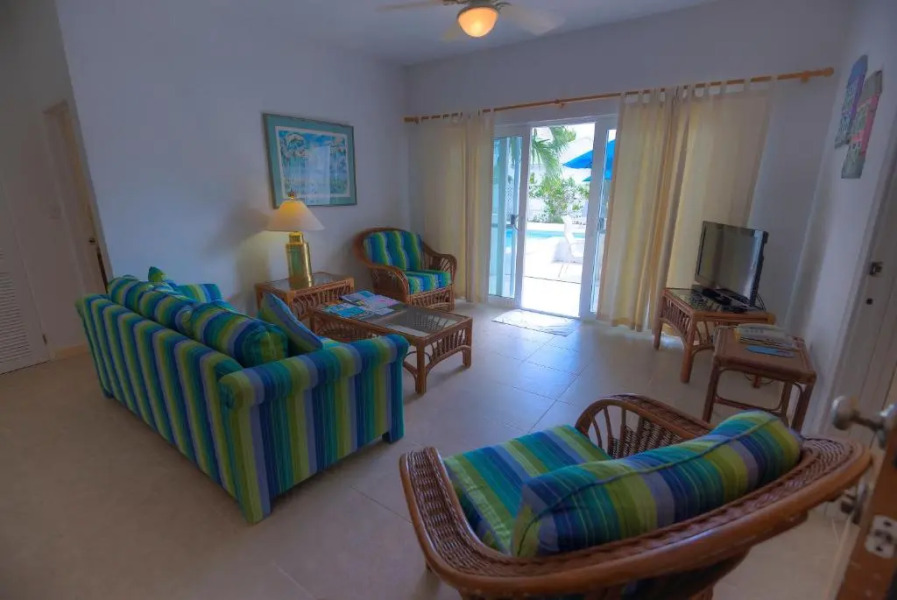 Shoal Bay Villas