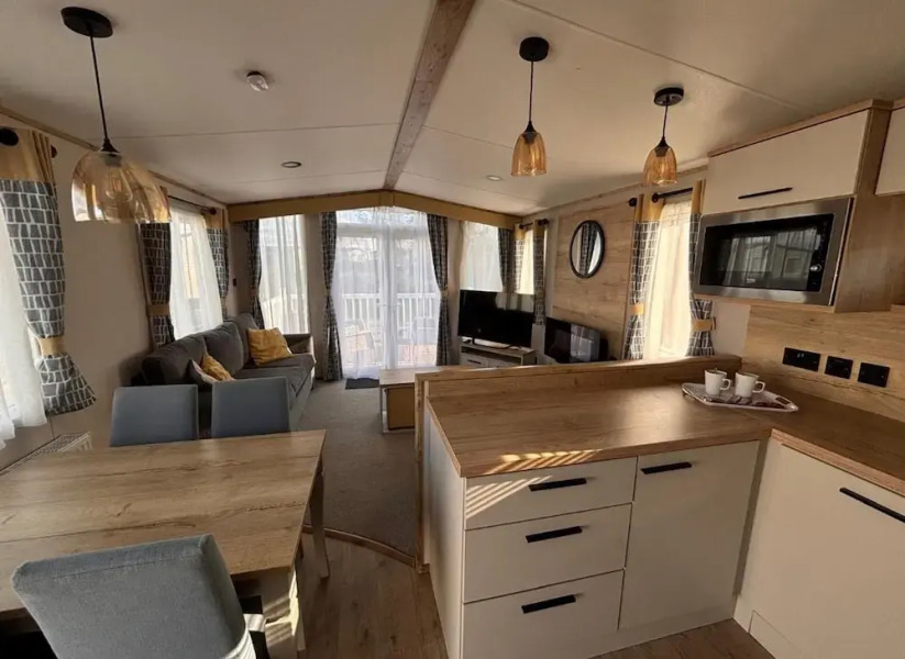 Hafan y Mor Park 3-bed Caravan, Sleeps 8, Pets Ok