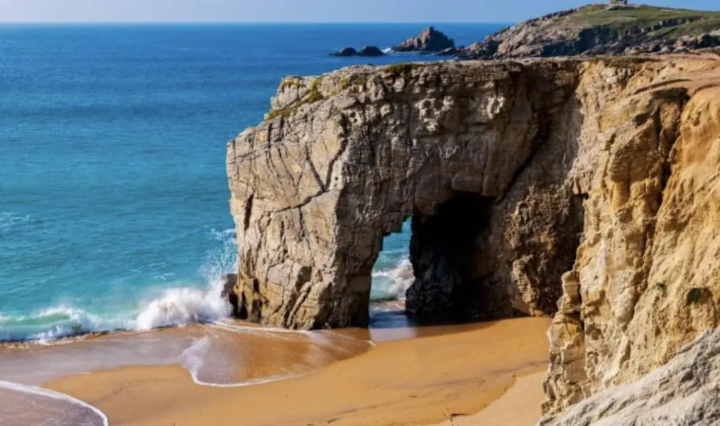 IDÉAL- En plein milieu du PORT de ST GOUSTAN à AURAY- Grand T2 - 50M2 -Belle Terrasse