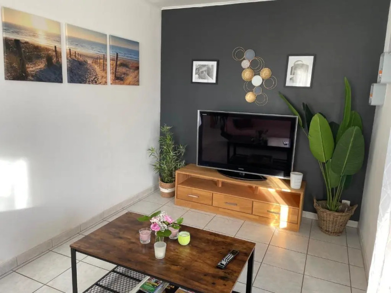 Maison entière 4 lits 8 pl avec jacuzzi proche du safari de Peaugres