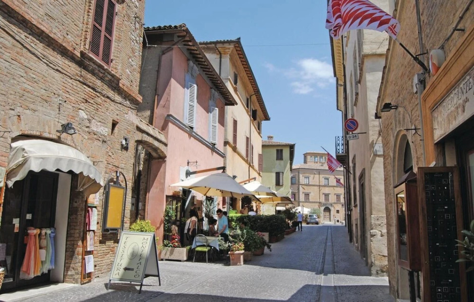 Stunning Apartment in Giano Dell'umbria PG With 1 Bedrooms, Wifi and Outdoor Swimming Pool