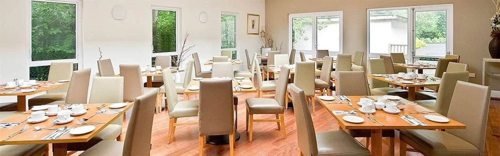 Ramada Woodland Court Hotel