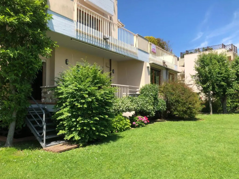 Lake Front Luxury Suites (Adults Only)