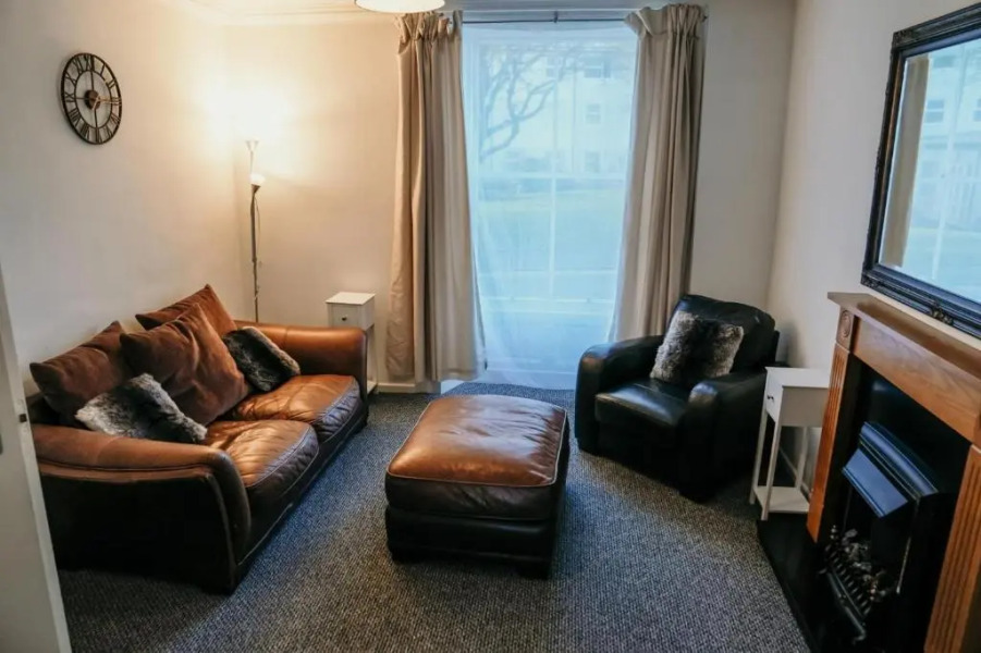 Standout 4BD 3 Storey Town House Whitehaven