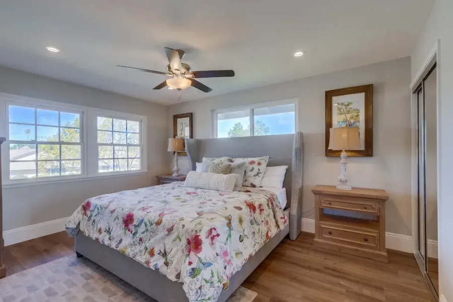 Gorgeous Upgraded 5 Bedroom & 3 Bath Home with pool