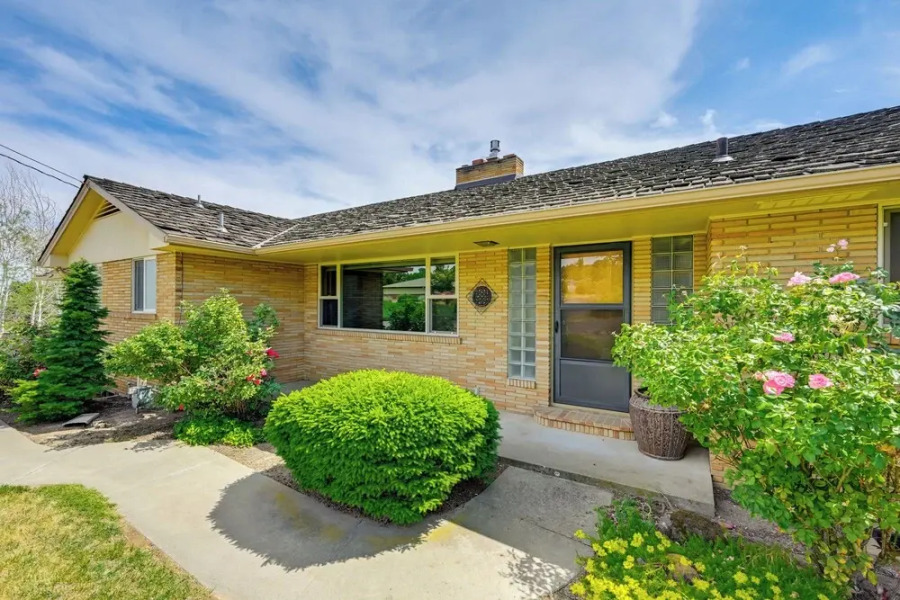 Family-friendly Yakima Escape w/ Yard & Pool!