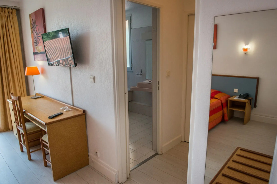 Le Domaine du Mas Blanc by Popinns