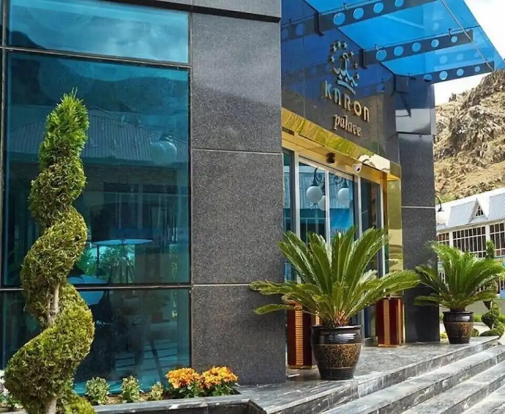 Отель Karon Palace