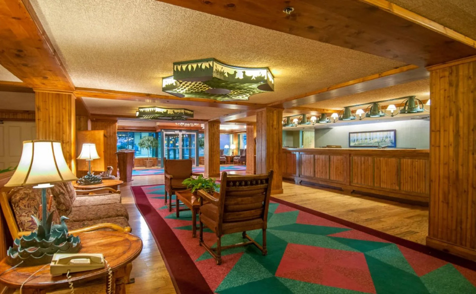 Cabot Lodge Millsaps