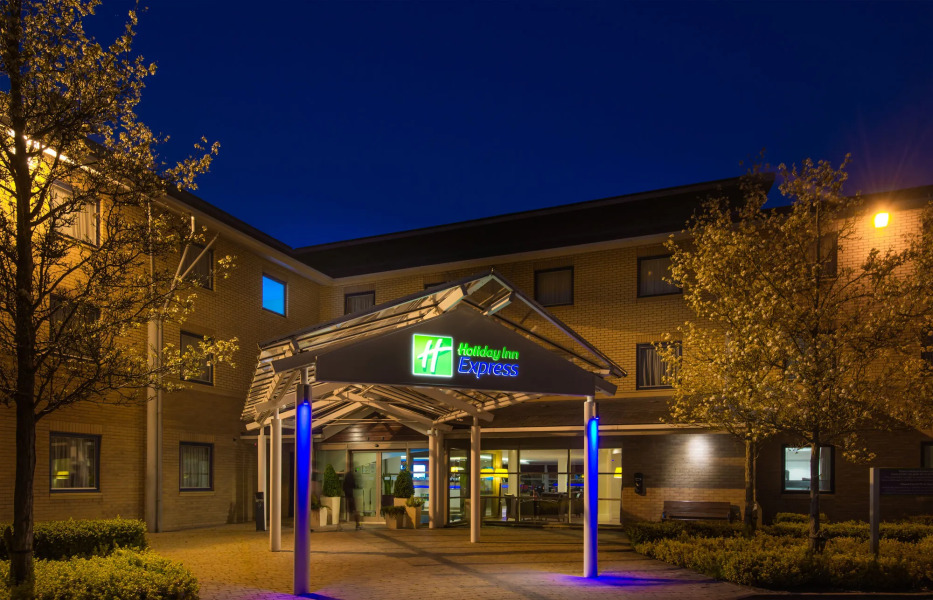 Holiday Inn Express Milton Keynes by IHG