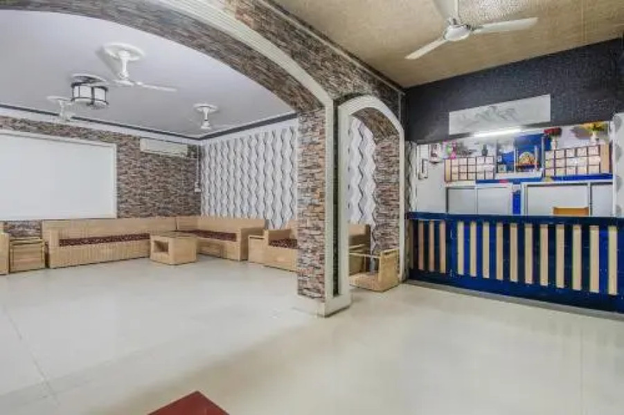 OYO 27688 Hotel Chandralok Continental