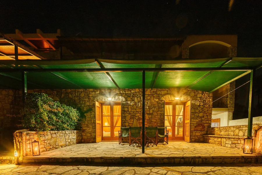 Grekis Hotel and Apartments