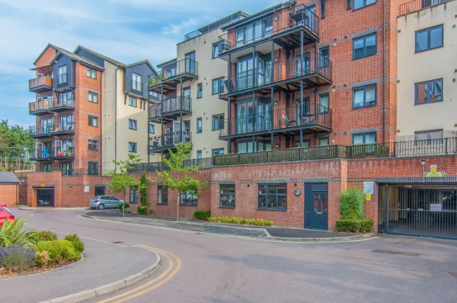 Executive Stansted Airport Apartment