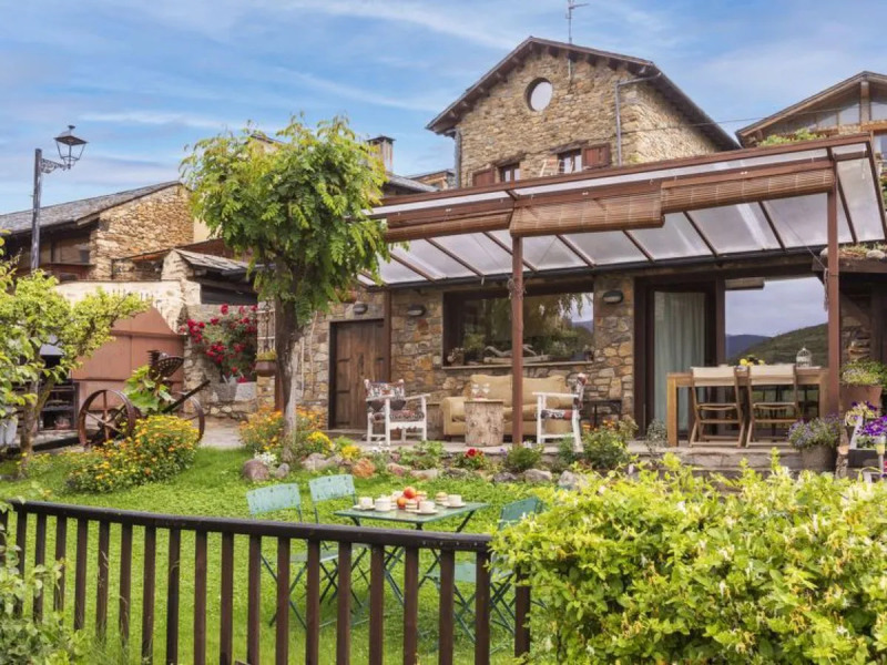 House El Refugi Olopte