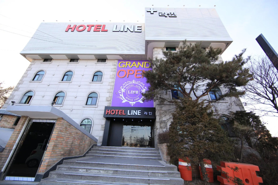 Line Hotel