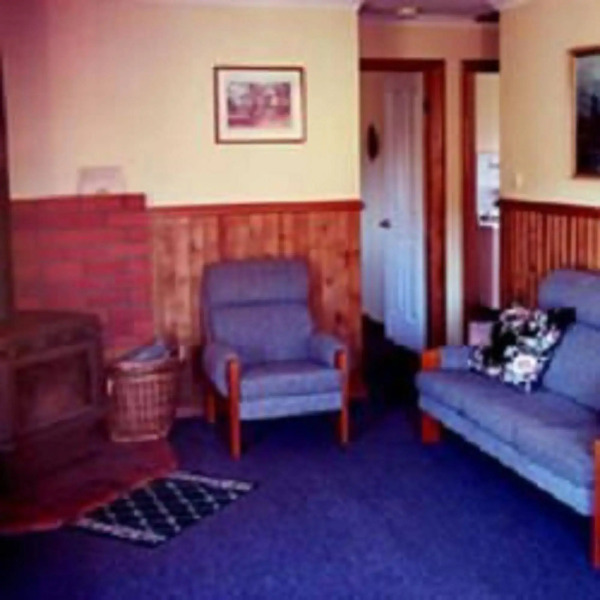 Lake Yalleena Nature Retreat