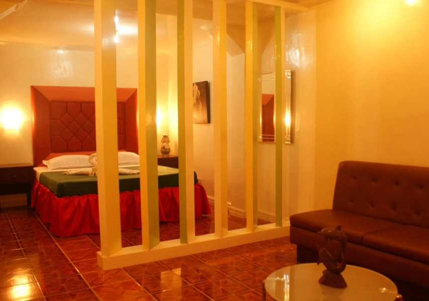 Gloreto Guest House and Dormitel