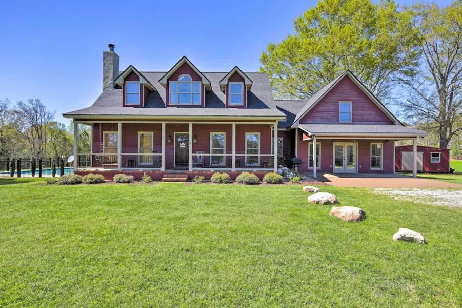Pine Mountain Valley House w/ Pool & Grill!